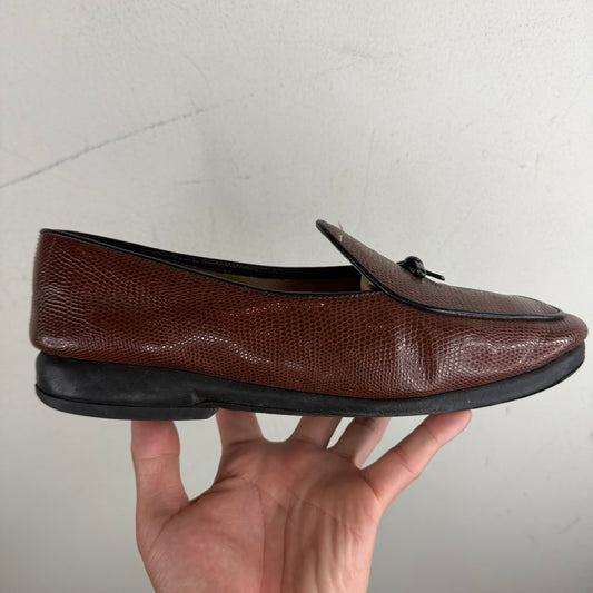Belgian Shoes Leather Textured Loafers