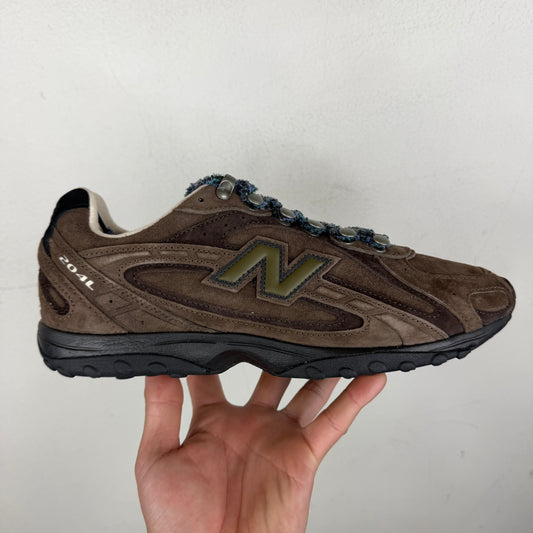 Basketcase New Balance 204L Sneakers