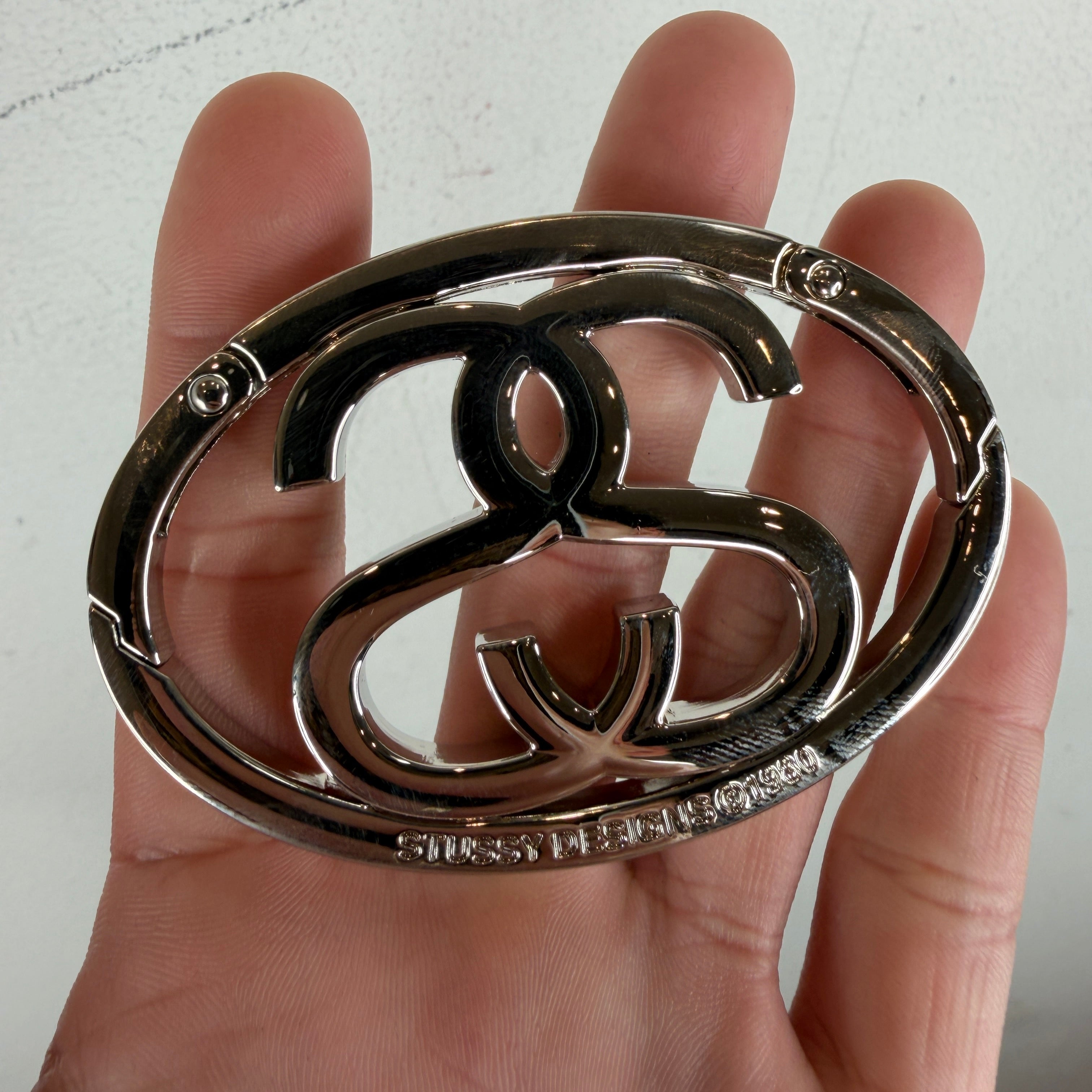 stussy シャネルロゴカラビナ Stussy Logo Carabiner – www.Lukes.store