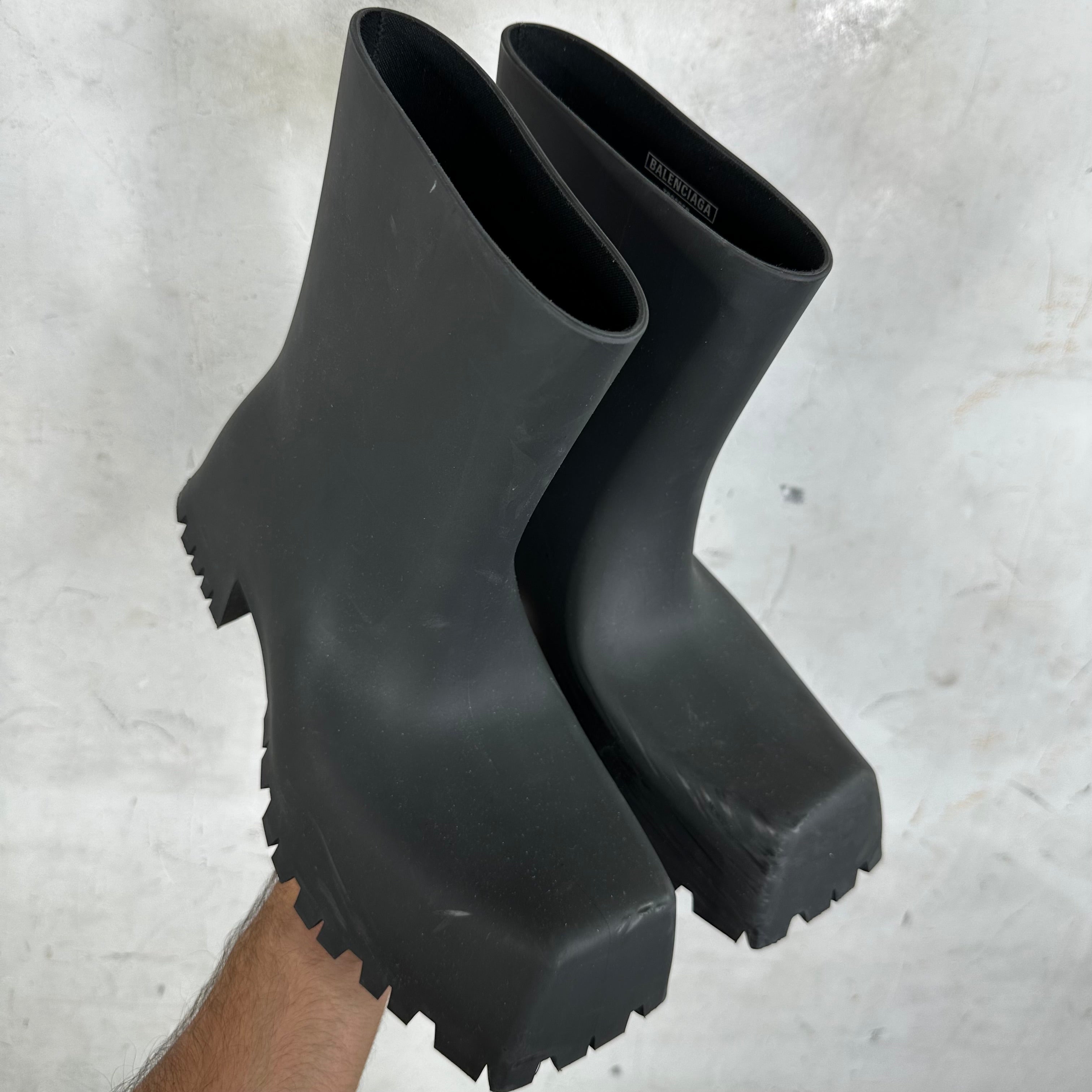 Balenciaga Rubber Black Trooper Boots – www.Lukes.store