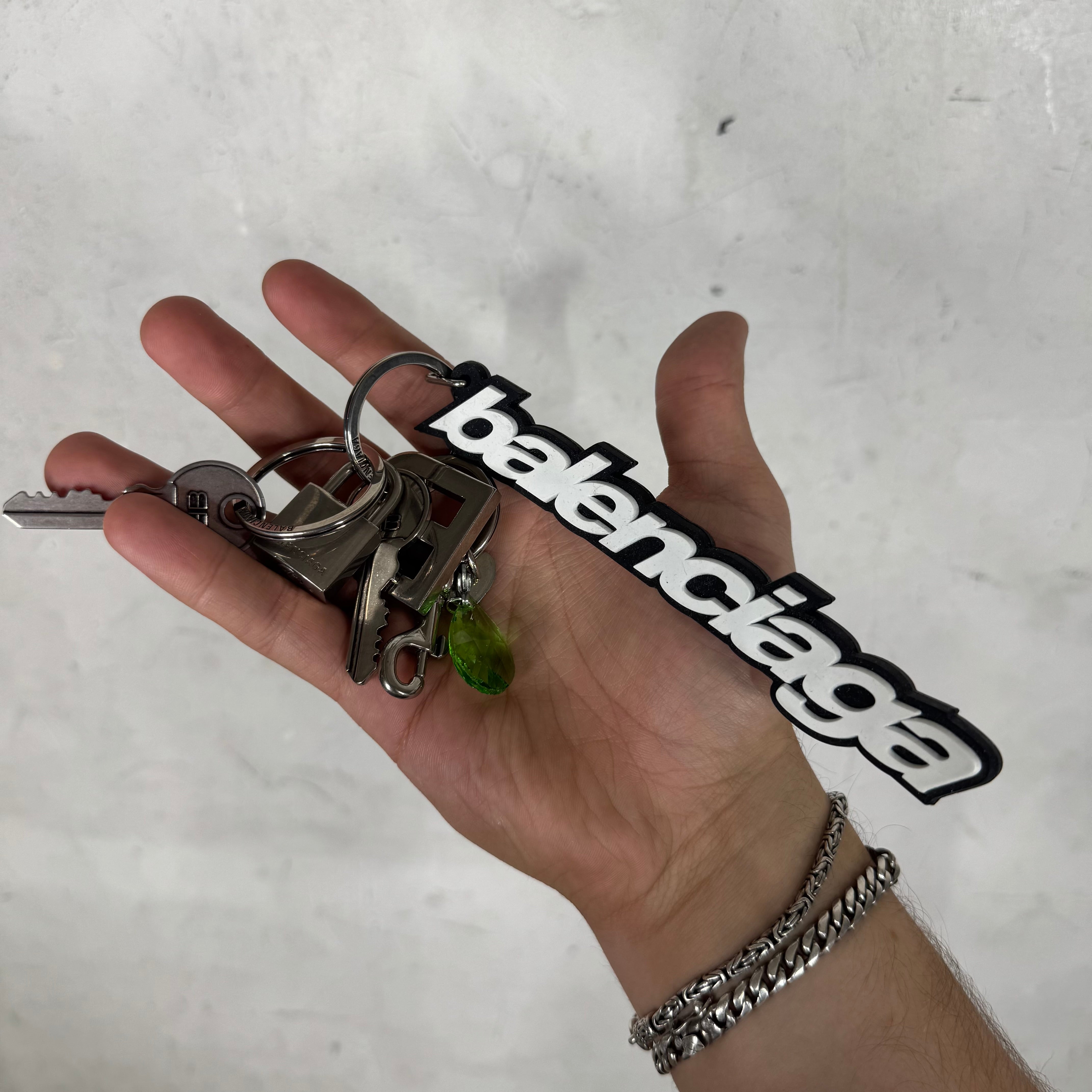 Balenciaga Logo Keychain – www.Lukes.store