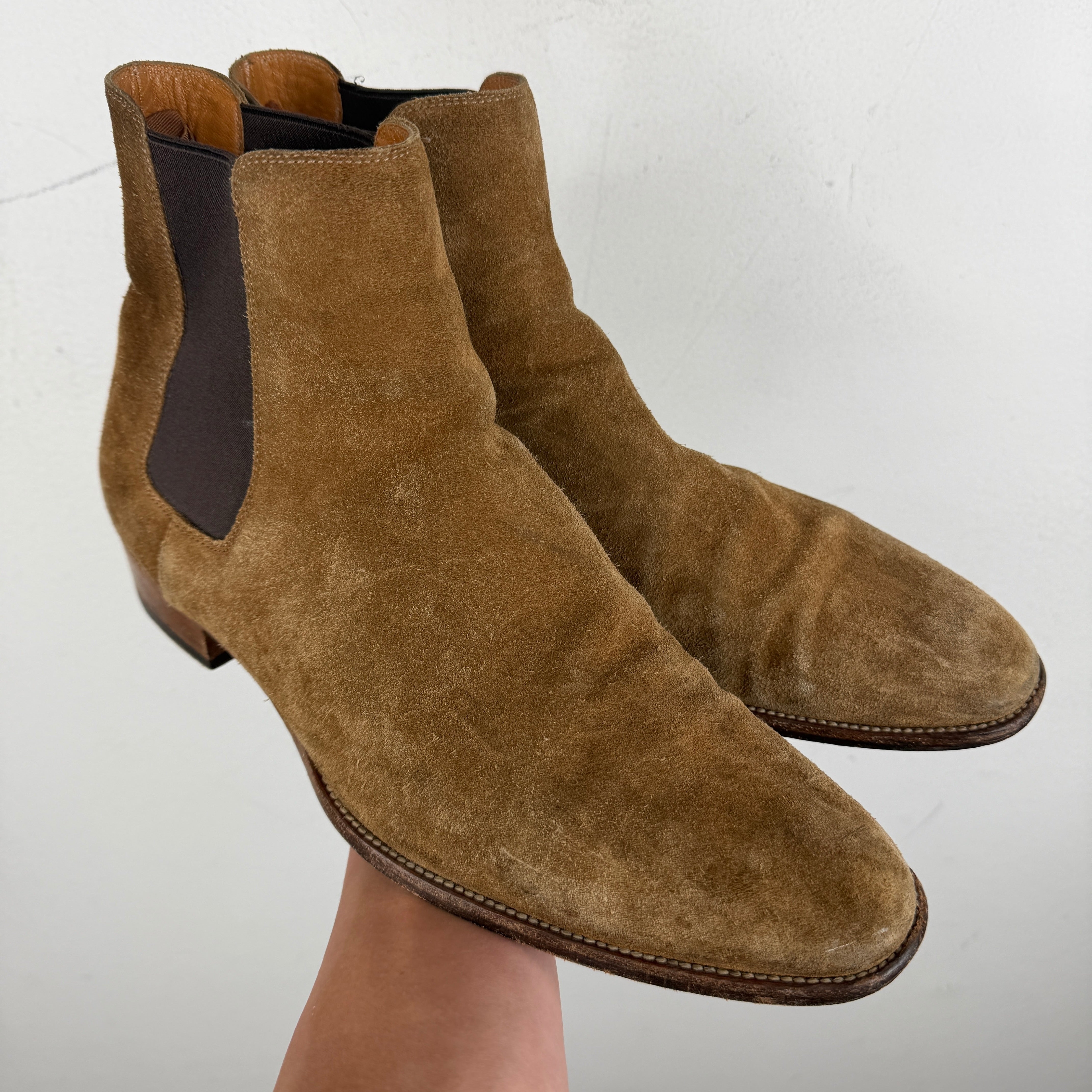 Saint Laurent Men’s Suede Chukka Boots in Beige and Dark Brown Saint Laurent Suede Boots - Brown Boots, Shoes - SNT484353  main image 4