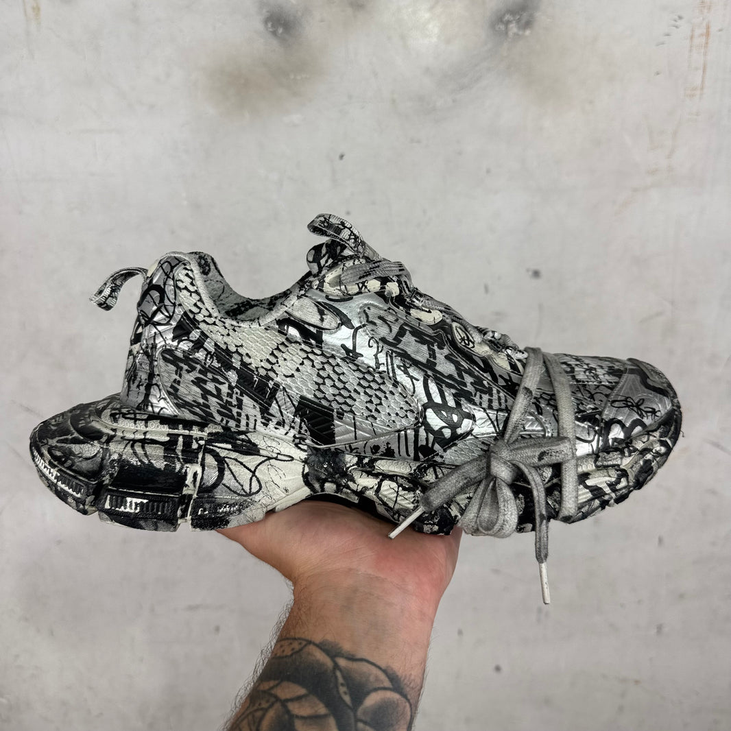 Balenciaga Grafitti 3XL's