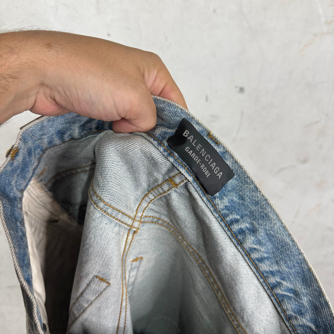 Balenciaga Garde Robe Lightwash Baggy Jeans