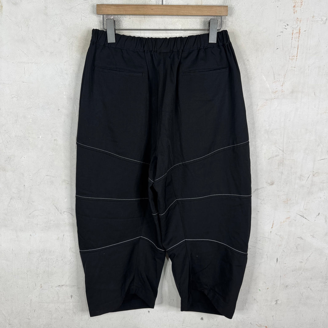 CDG Black Contrast Stitch Ballon Tapered Shorts