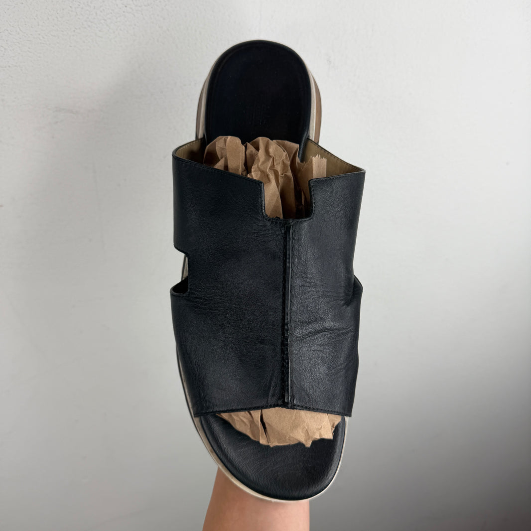 Hermes Pharoan Leather Sandals