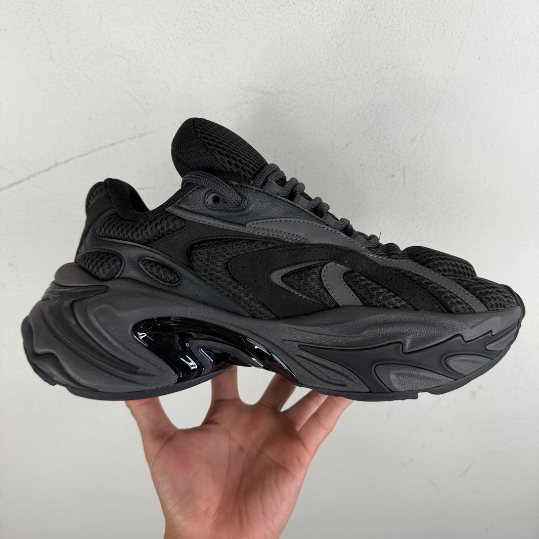 Type Various Black Zero Sneakers