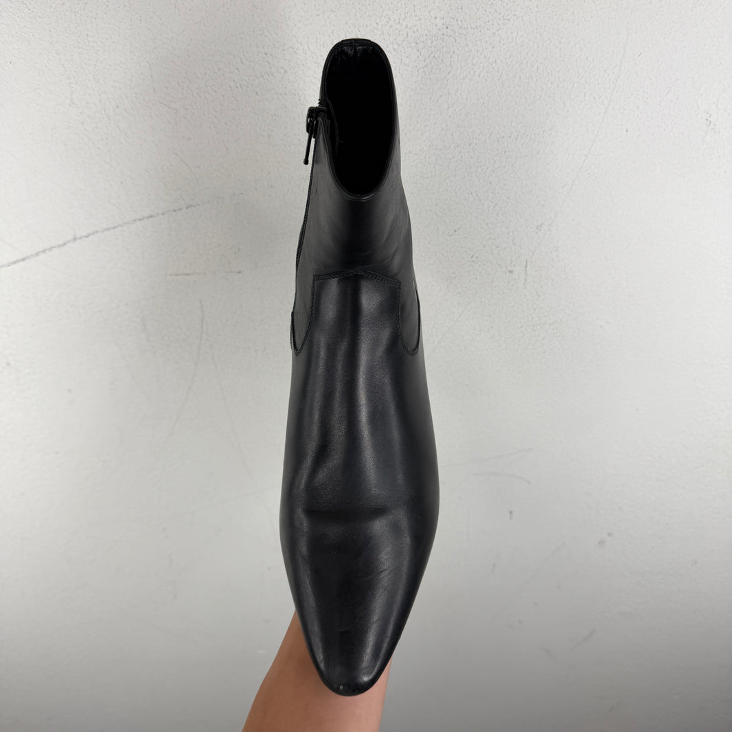 Saint Laurent Black Zipper Boots