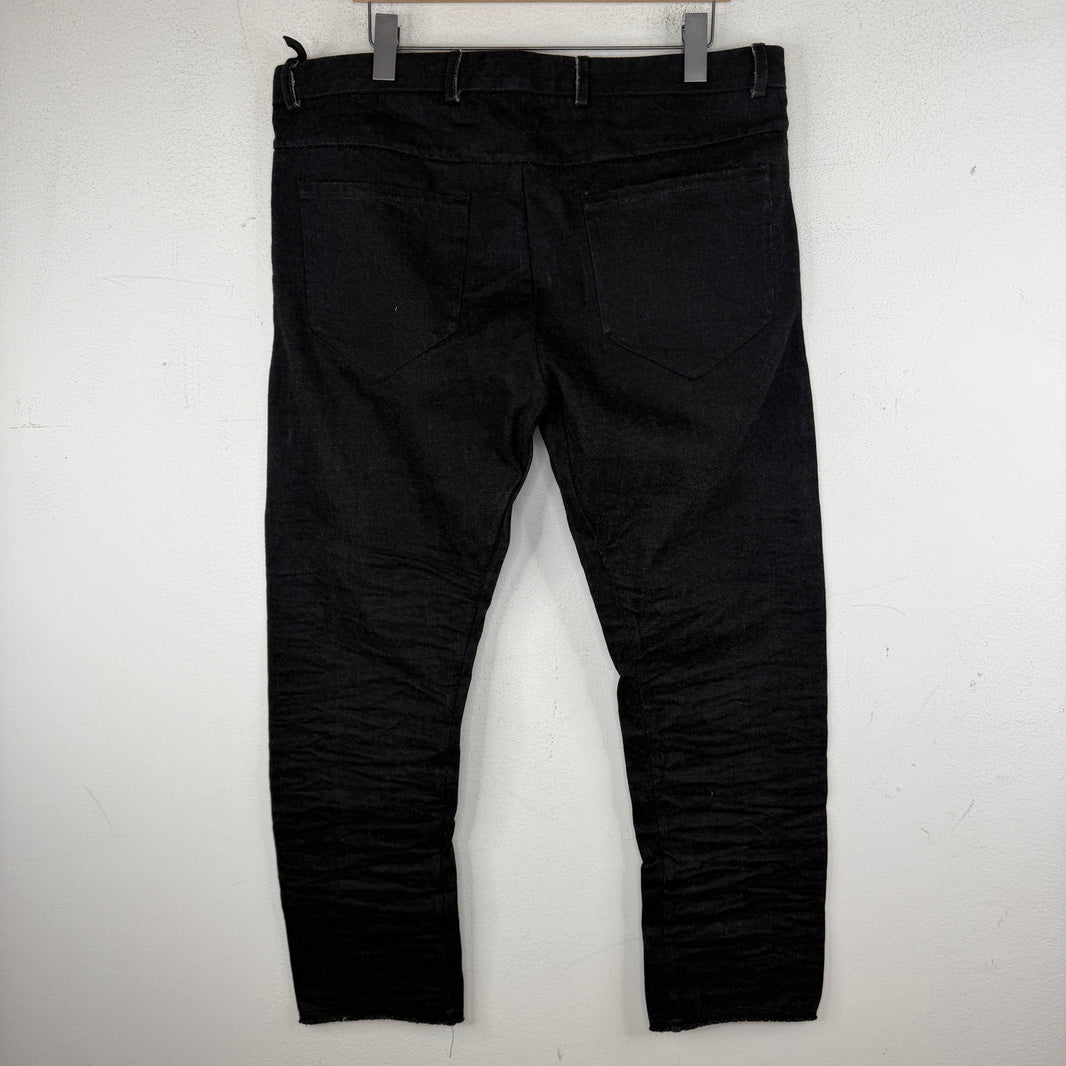 Layer0 Keychain Jeans