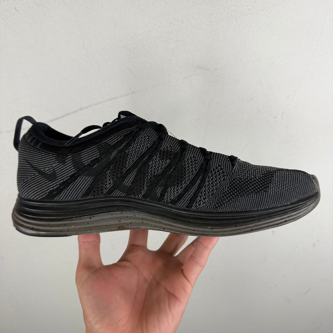 Nike Supreme Fly Knit Lunar1+ Sneakers