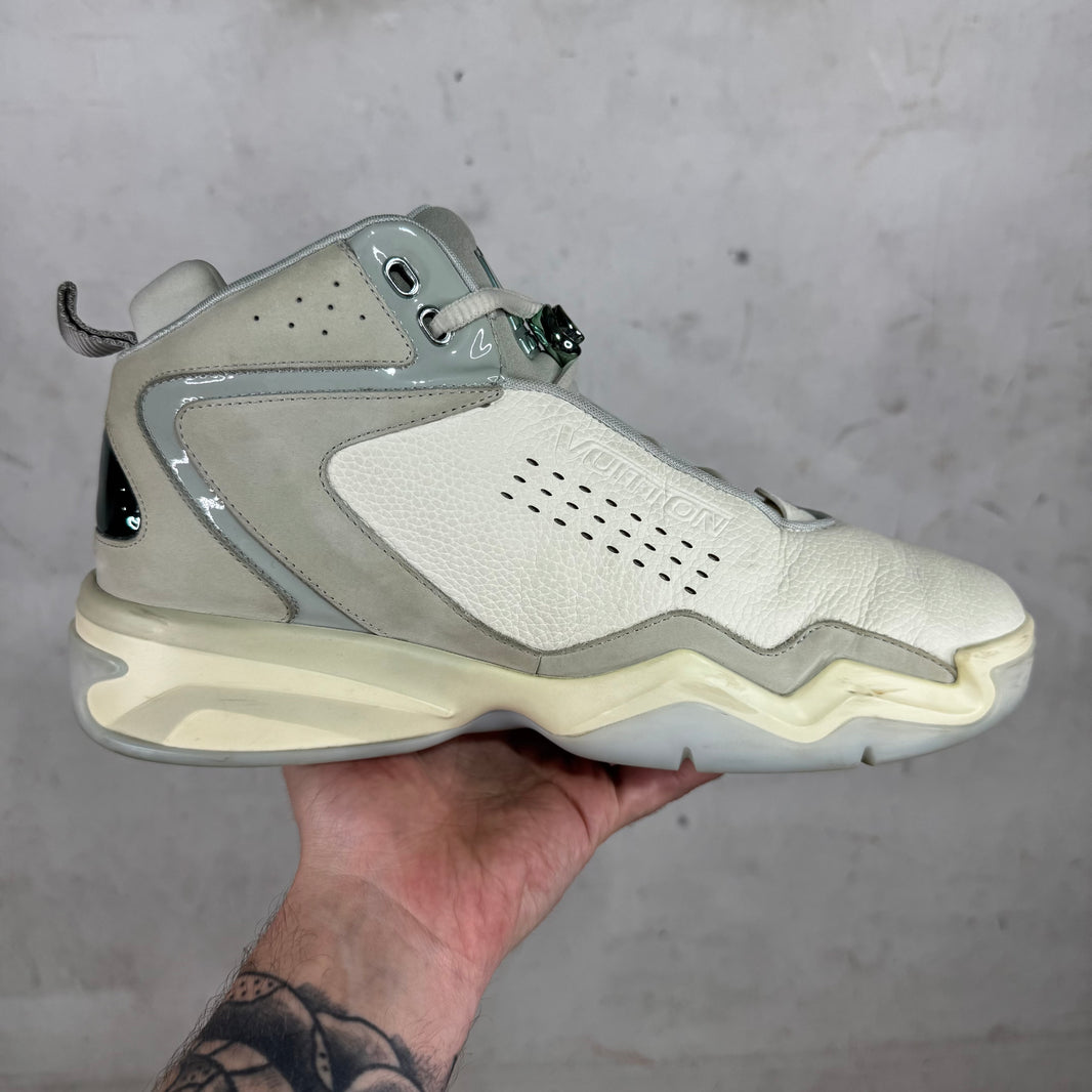 Louis Vuitton White/Grey Trainer 2