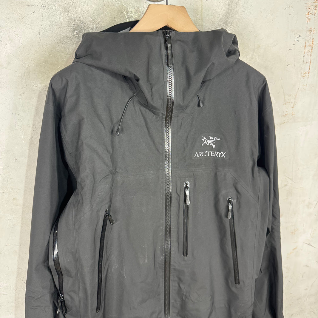 Arc'teryx Black Beta AR Jacket
