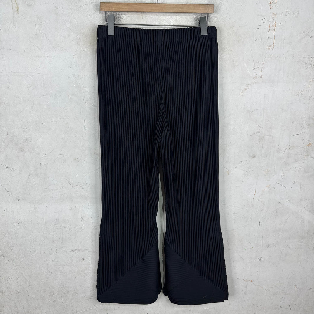 Issey Miyake Pleates Flared Pants