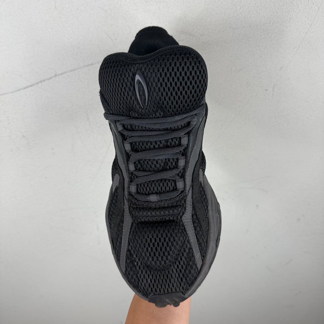 Type Various Black Zero Sneakers