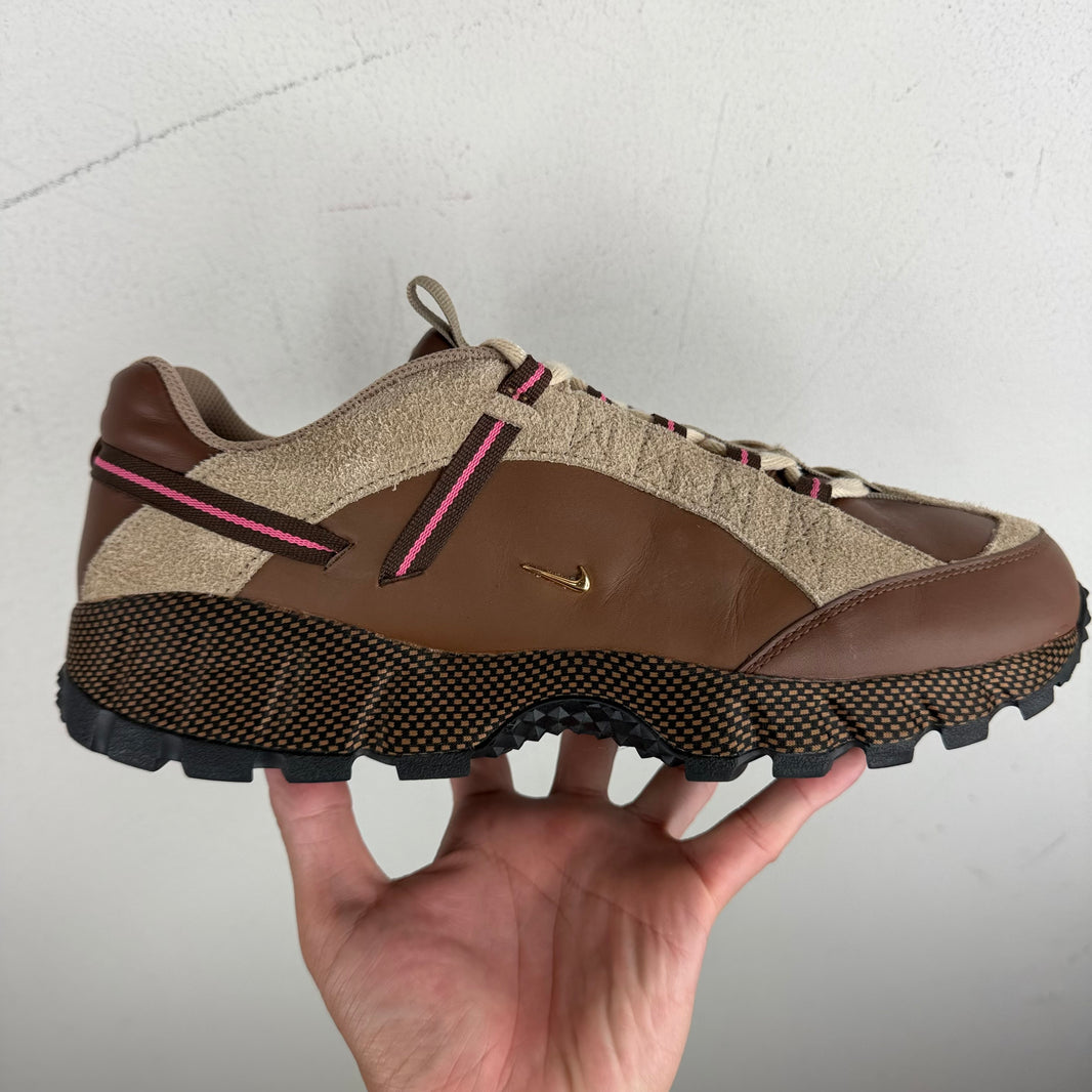 Nike Jacquemus Humara Sneakers