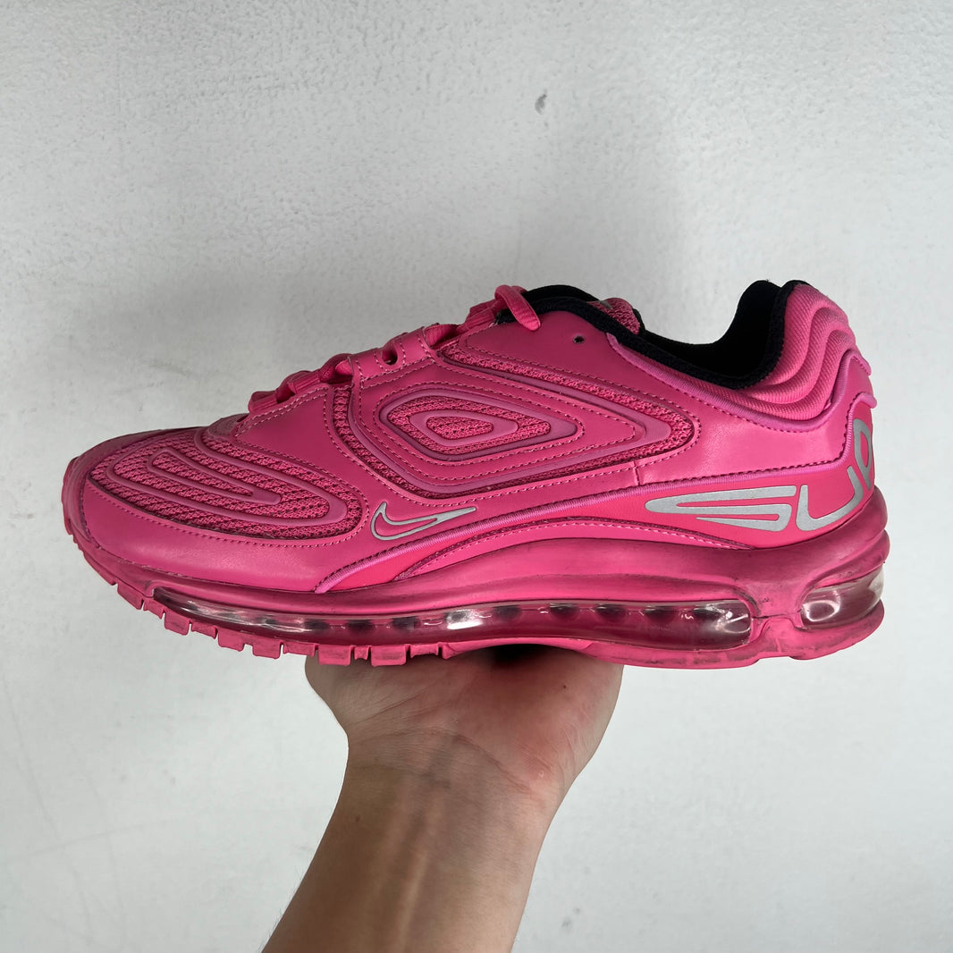 Supreme Nike Pink AM98 TL Sneakers