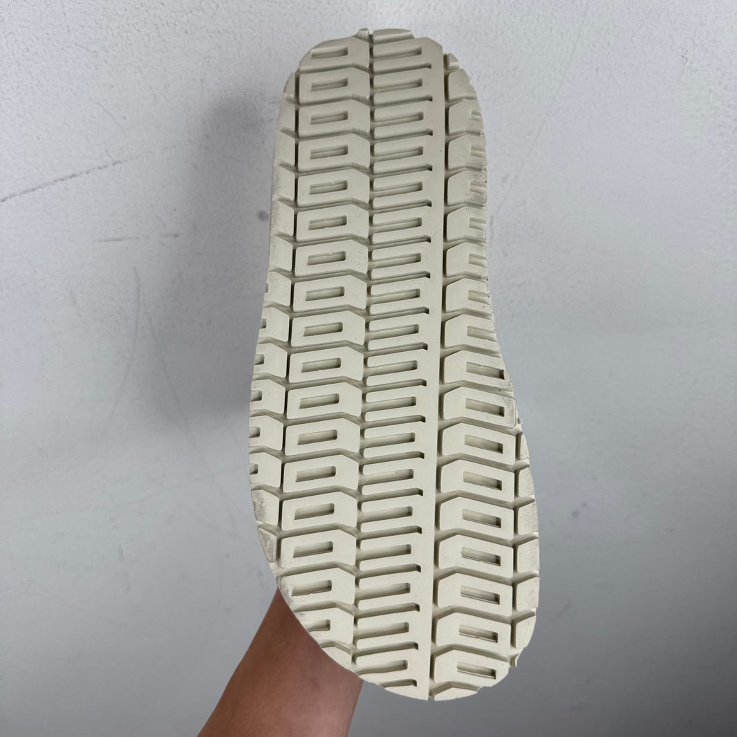 PDFCHANNEL White Mars Slippers
