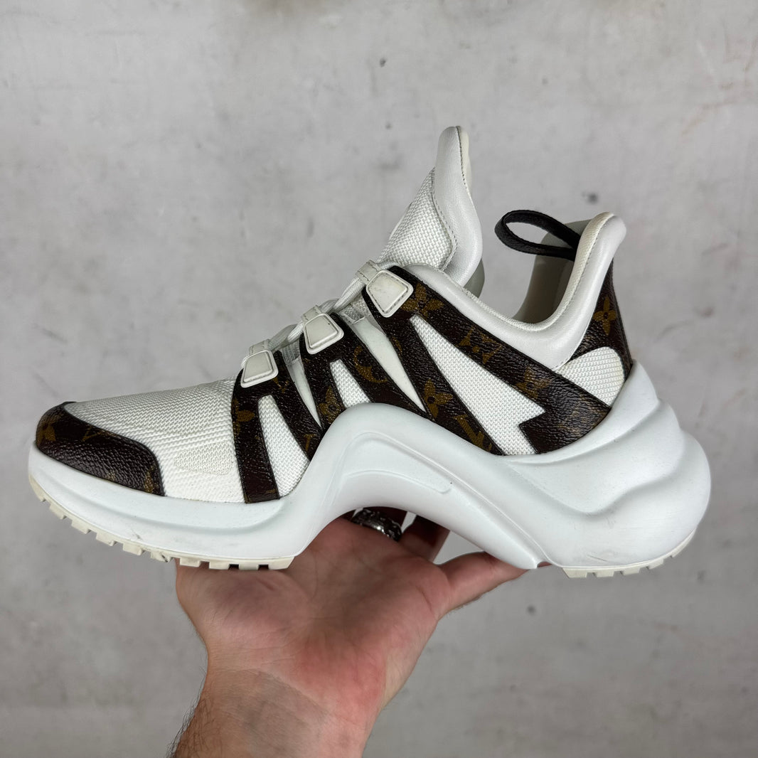 Louis Vuitton White/Monogram ArchLight