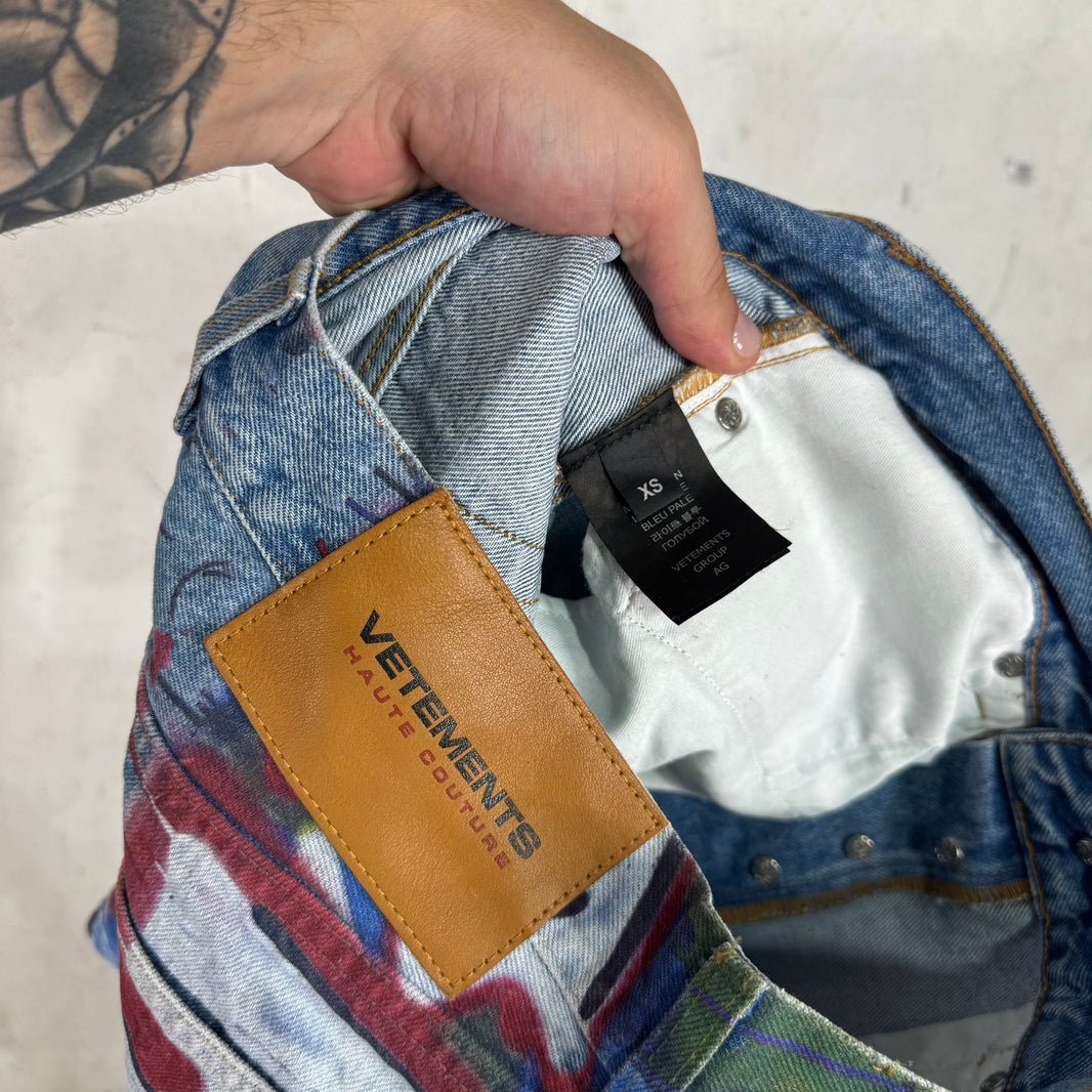 Vetements Slim Graffiti Jeans