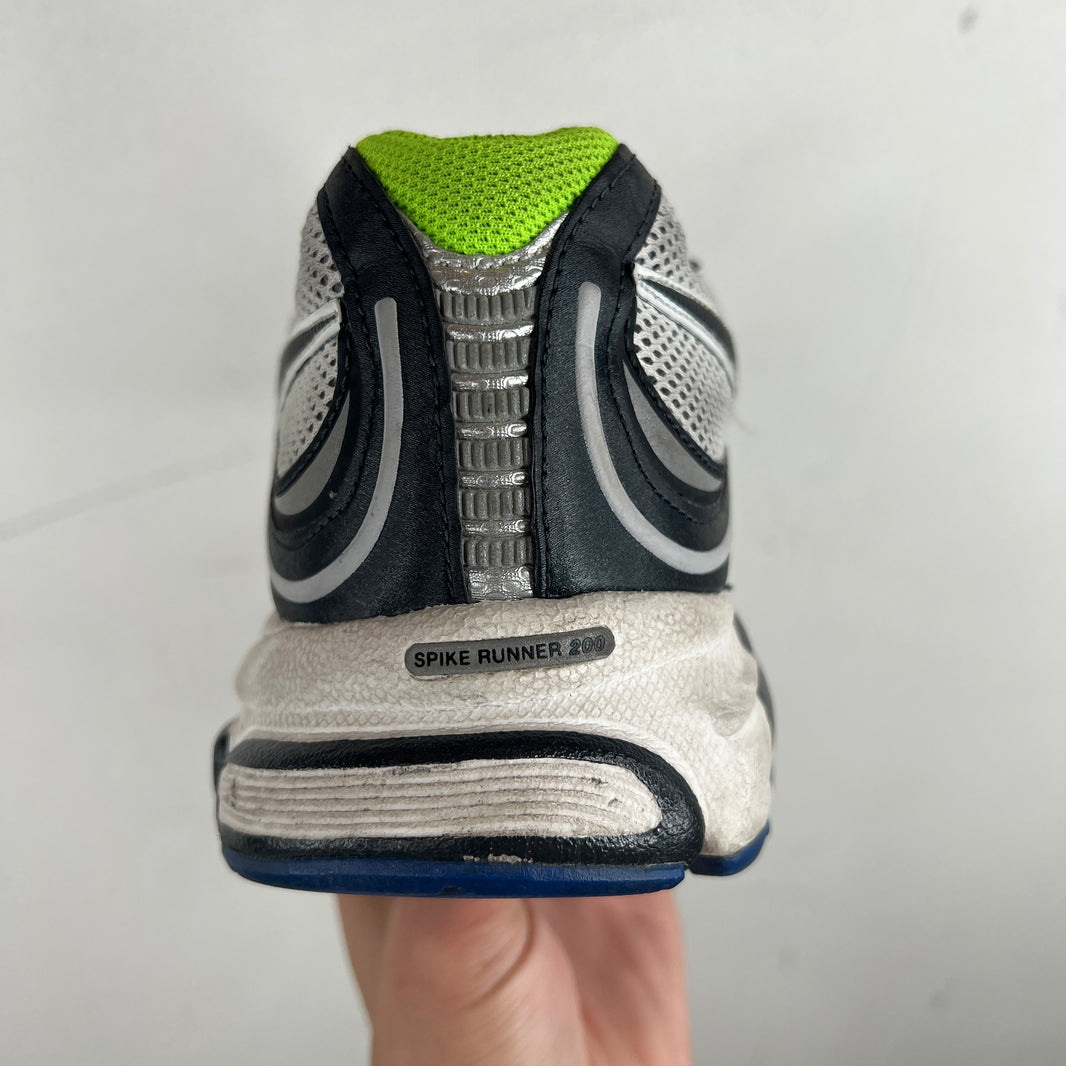 Vetements Reebok Blue/Green Spike Runner Sneakers