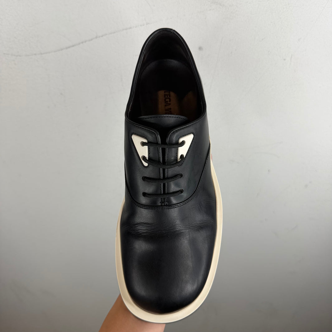Bottega Veneta Black/White Tire Low Derbies