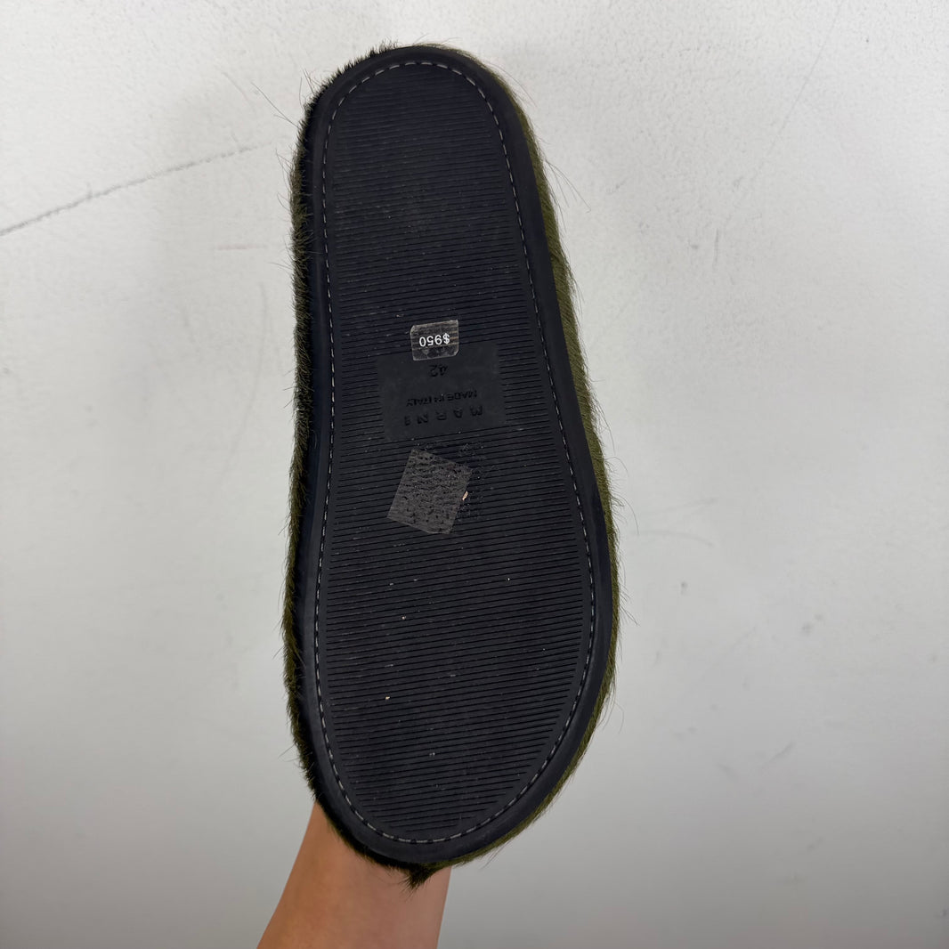 Marni Olive Fussbett Slides