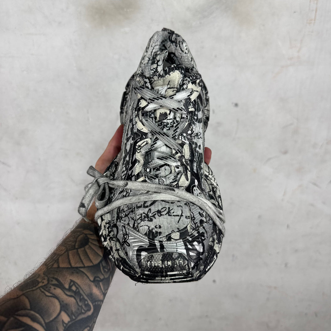 Balenciaga Grafitti 3XL's