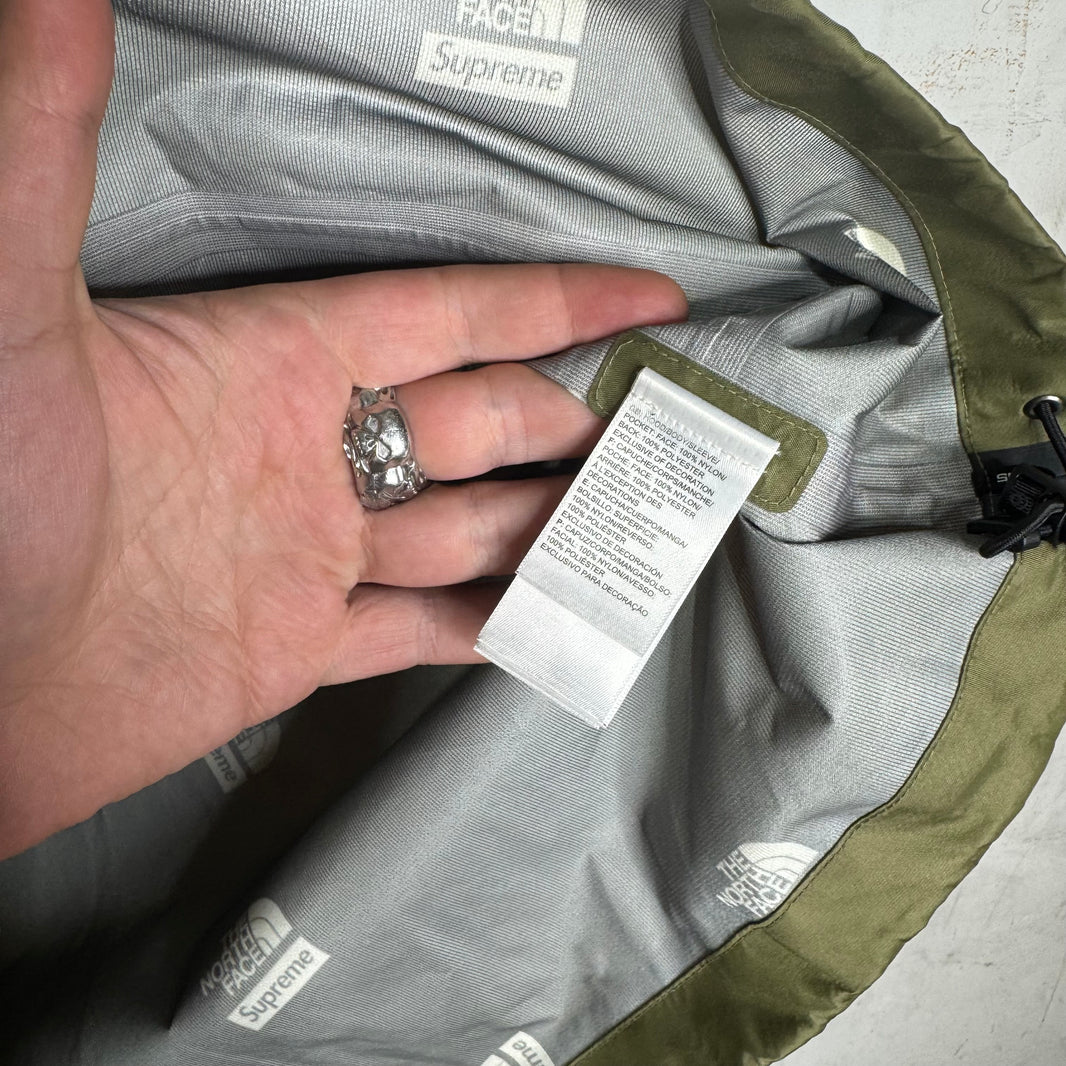 Supreme x TNF Summit Series Shell Jacket