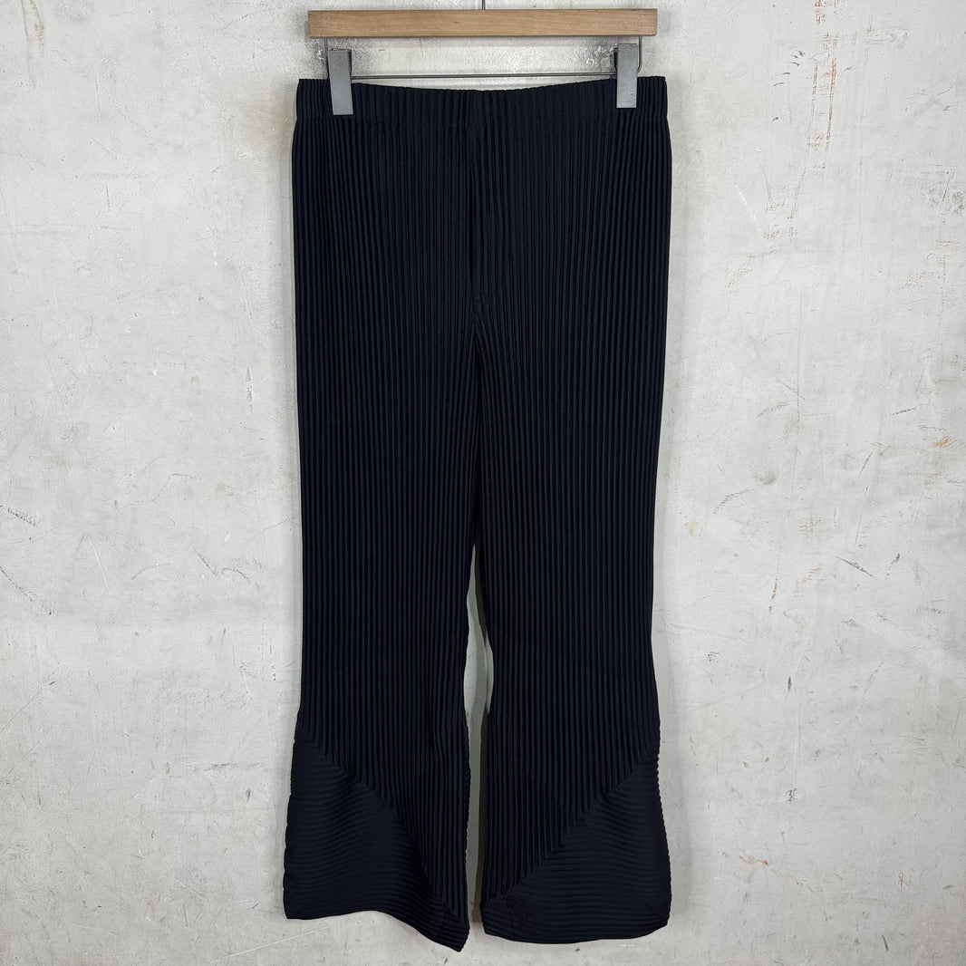 Issey Miyake Pleates Flared Pants