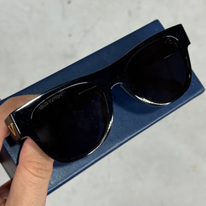 Louis Vuitton Z1344W Sunglasses