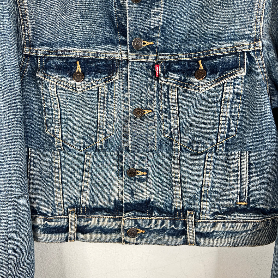 Vetements Levis Rebuilt Cropped Denim Jacket