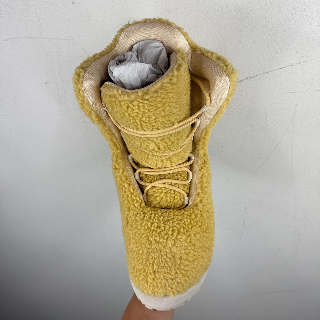 PDFCHANNEL Yellow Venus Fur Boots