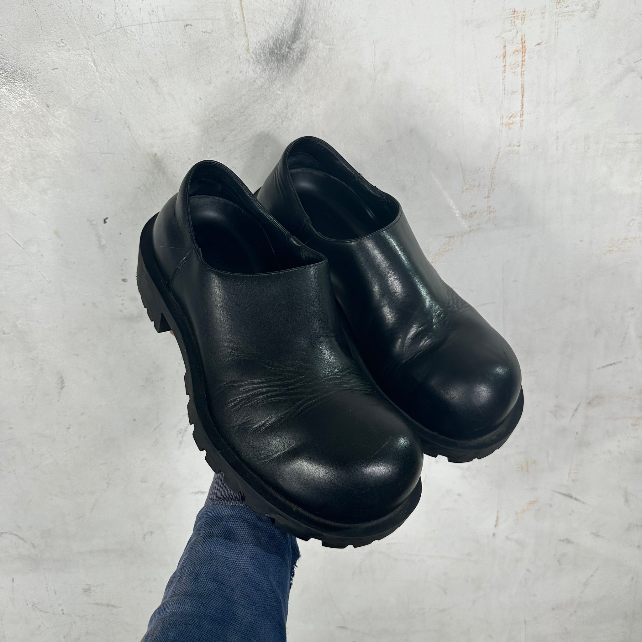 BALENCIAGA hummer size41