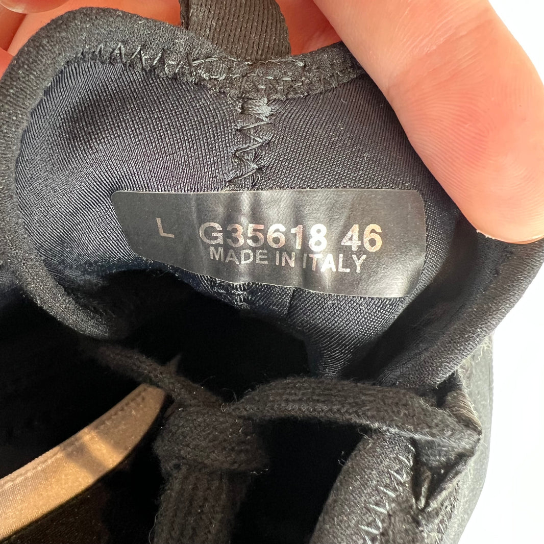 Chanel Velvet/Calfskin Mixed Fiber Runner Sneakers