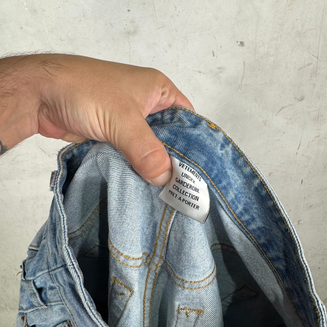 Vetements Lightwash Raver Jeans