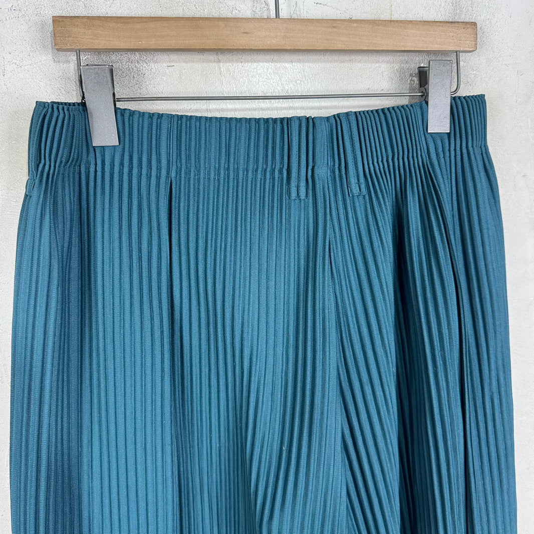 Issey Miyake Teal Skirted Pleates Shorts