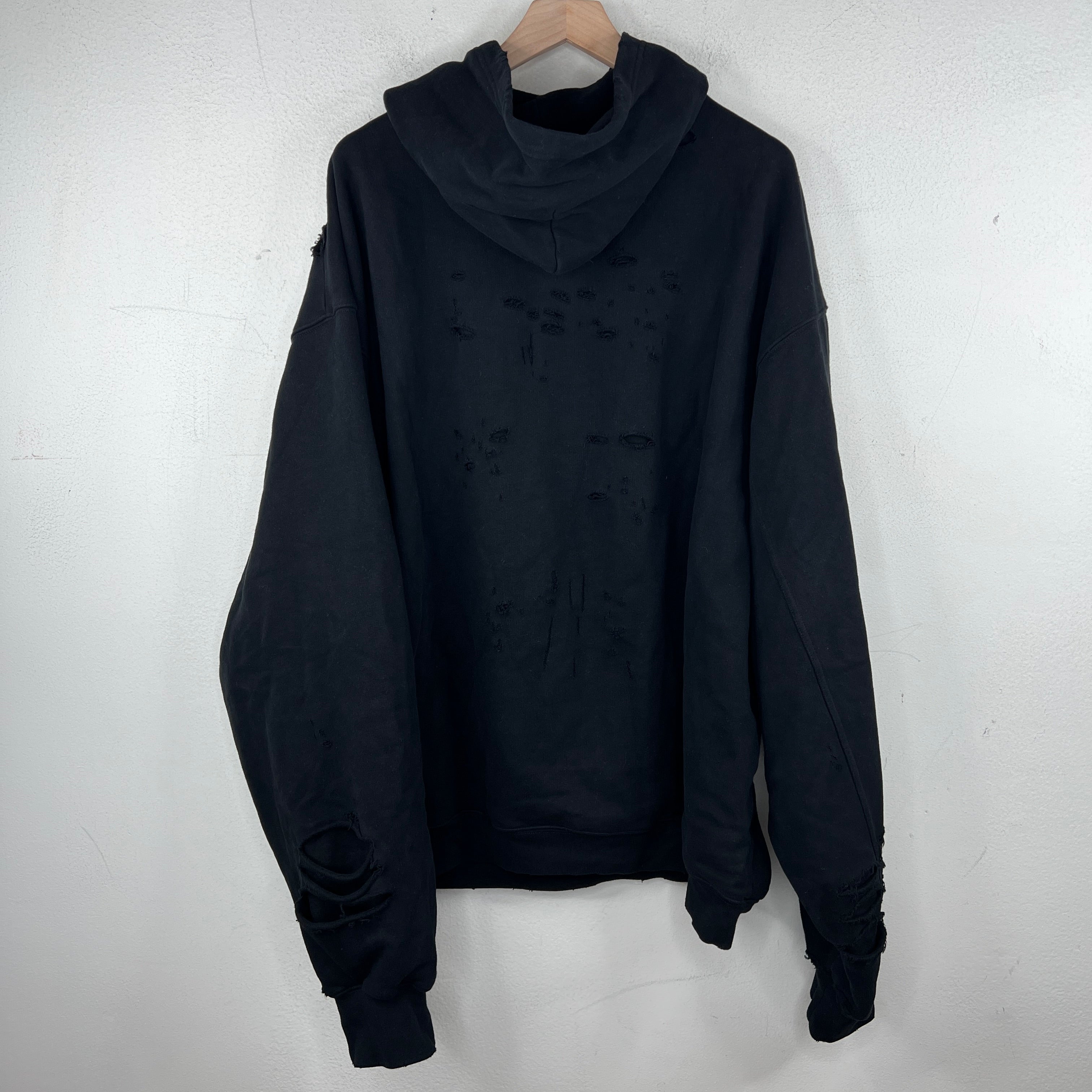 【極美品】Balenciaga 23SS distressed hoodie Balenciaga Grey & Red Metal Logo Distressed Hoodie – Savonches