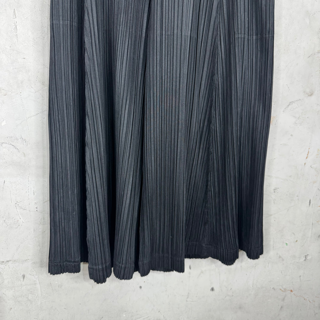 Issey Miyake Pleats Please Black Capris