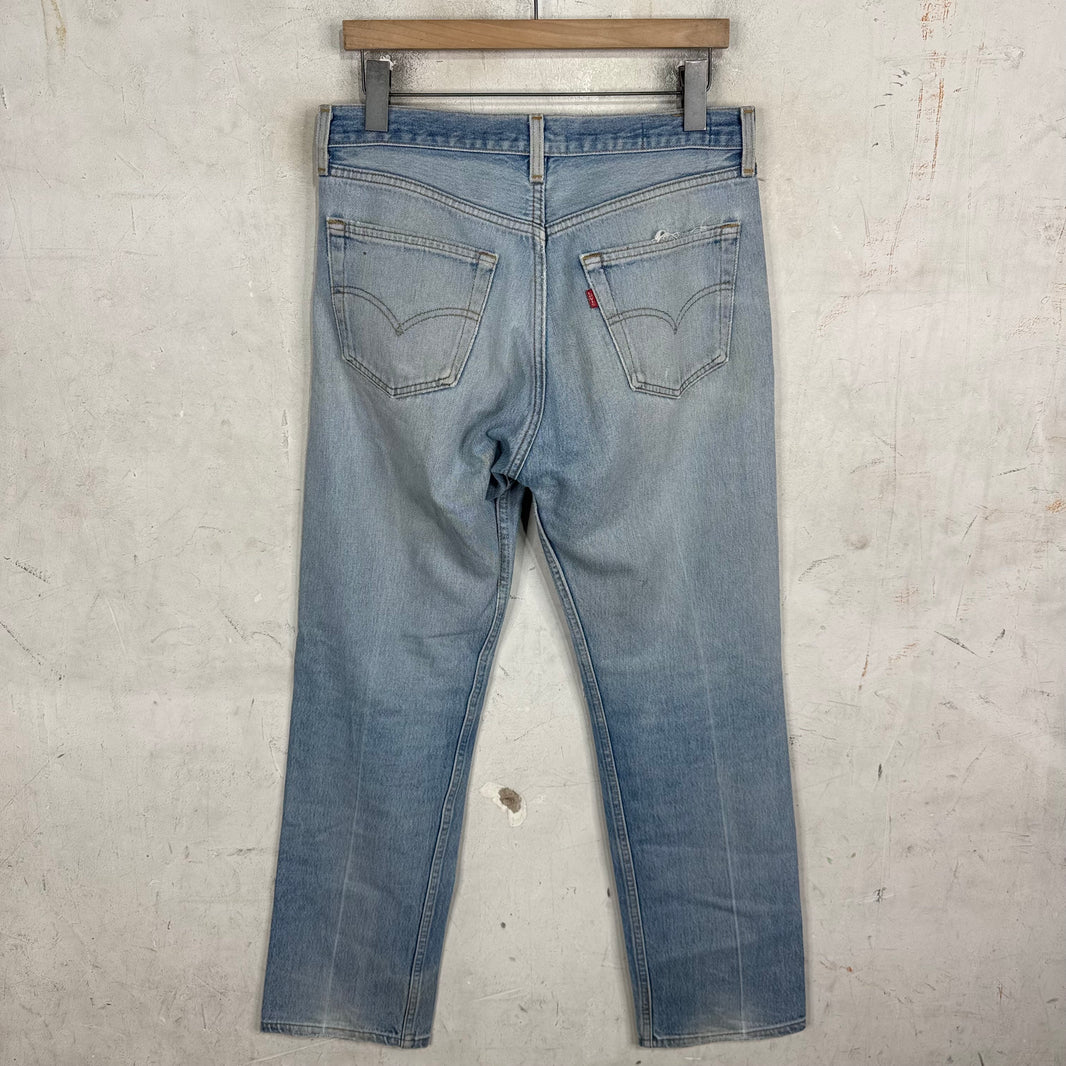 Vintage Levis 501 Lightwash Knee Rip Repair Jeans