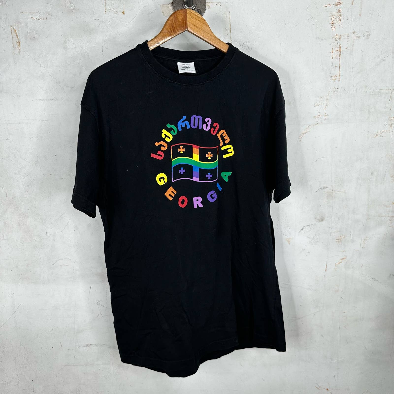 VETEMENTS Georgia Pride T-shirt