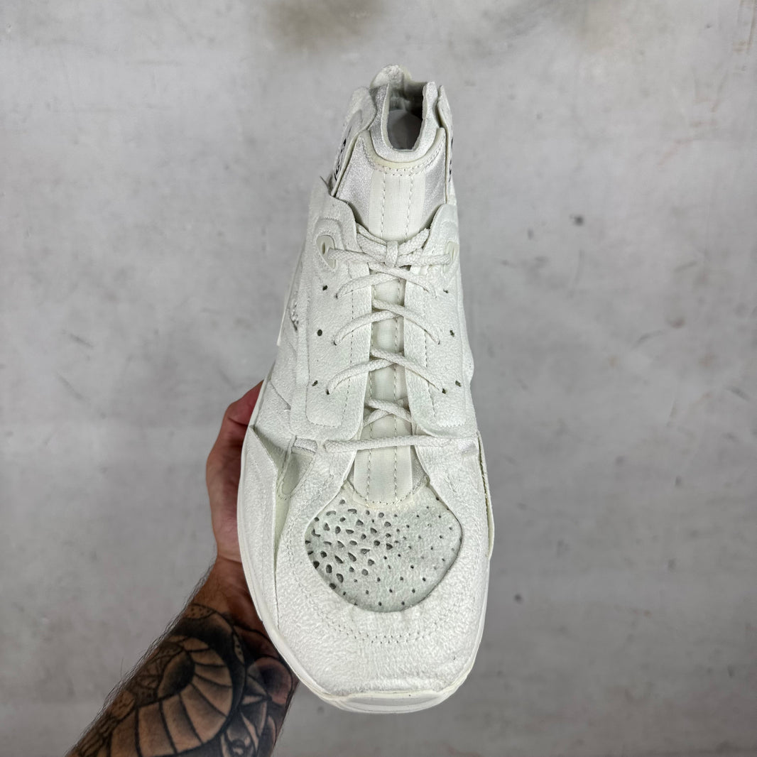 Nike x CDG White Mowabbs