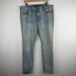 424 Straight Blue Jeans