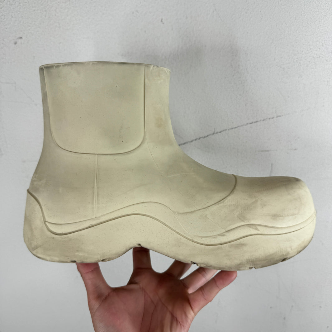 Bottega Veneta White Puddle Boots