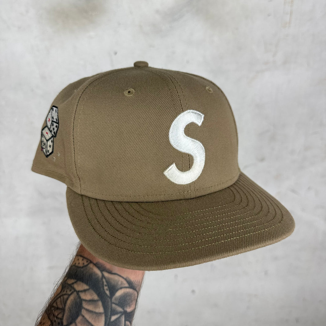 Supreme Beige S Characters Fitted