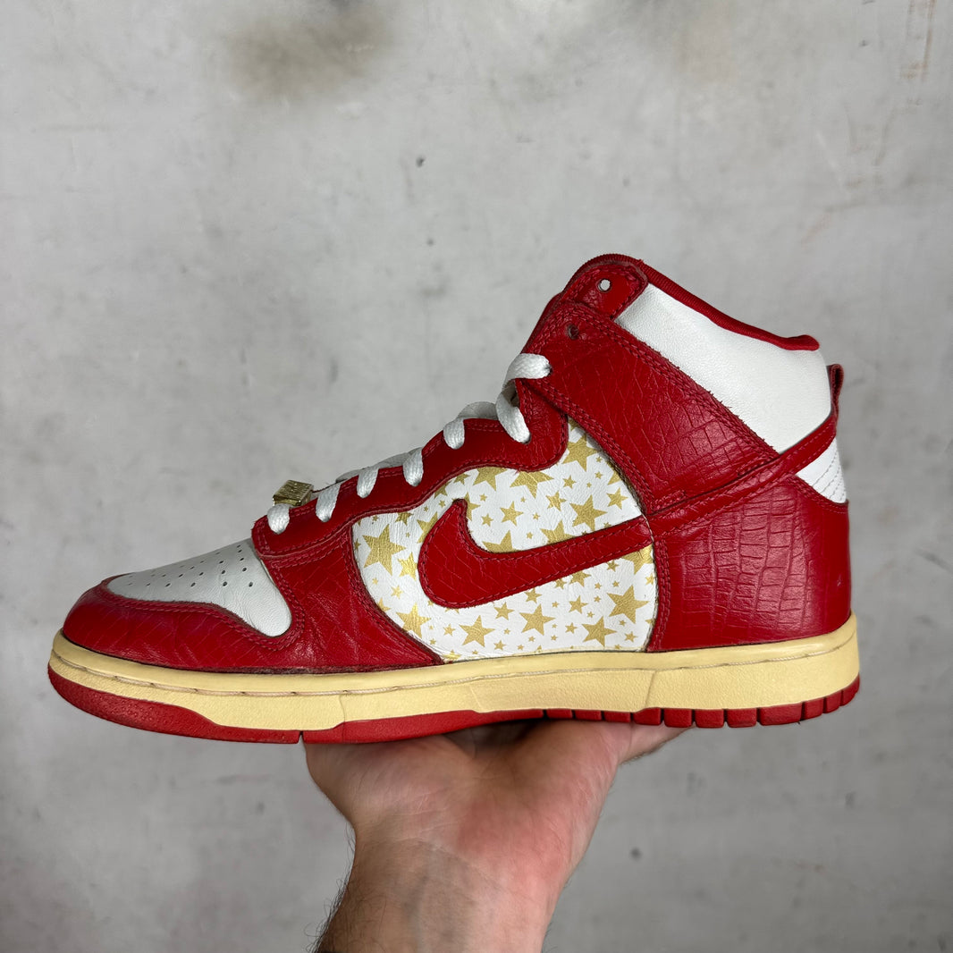 Nike x Supreme SB Dunk High Red Stars