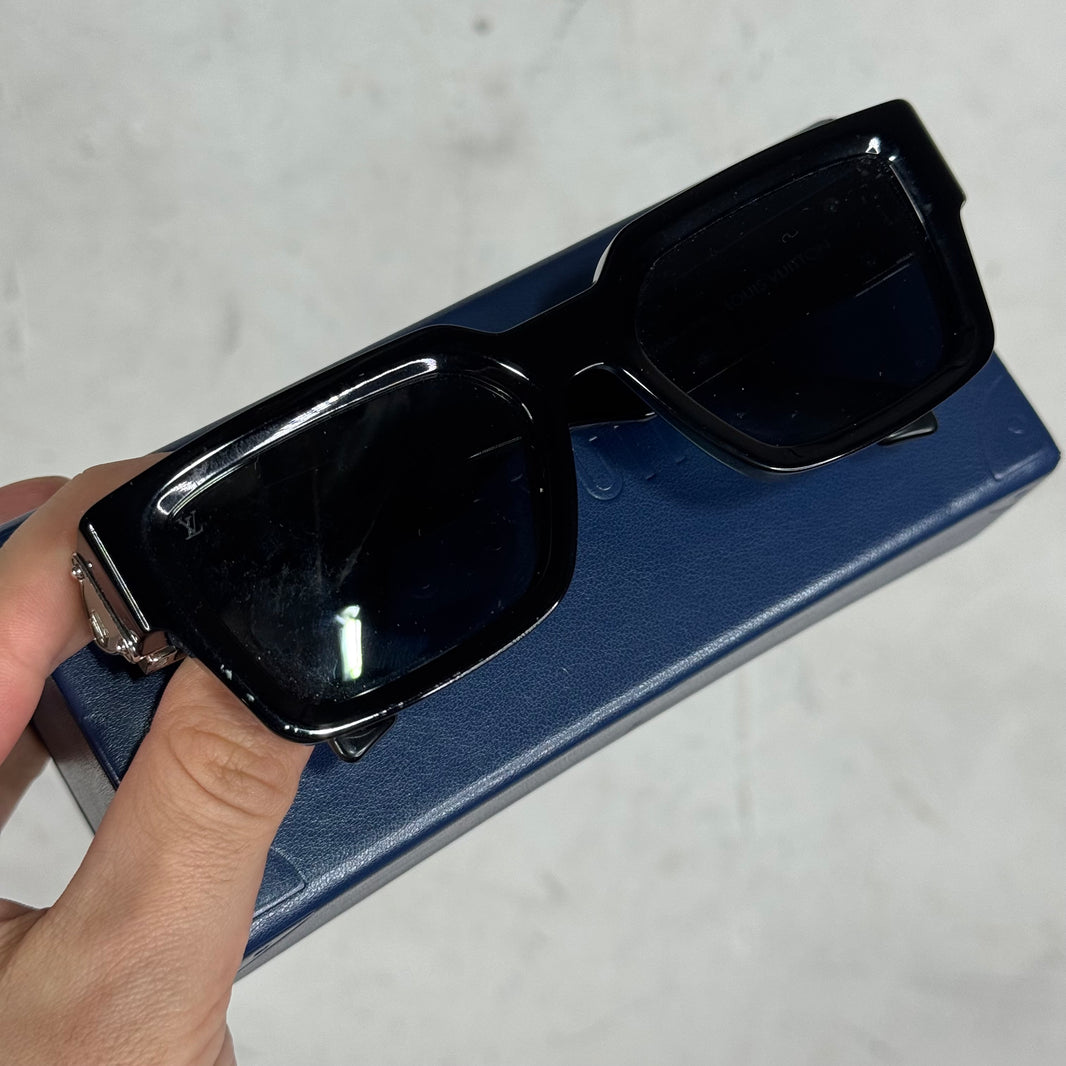 Louis Vuitton Black Clash Sunglasses