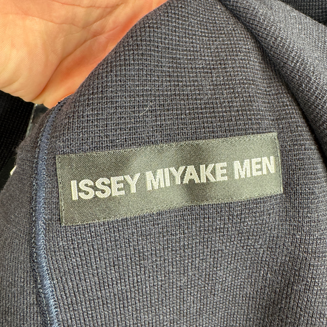 Issey Miyake Men's Blazer Cardigan