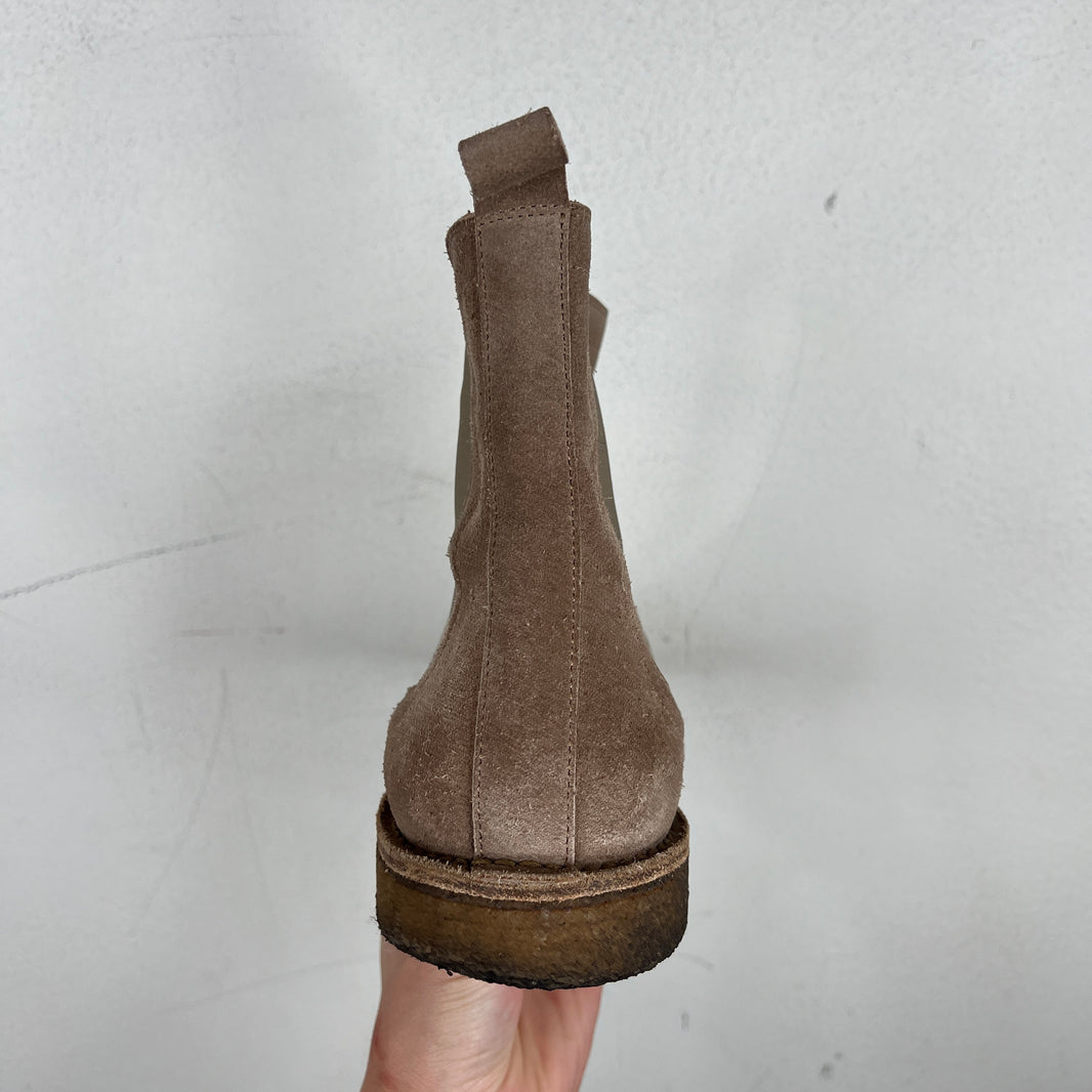 Bottega Veneta Grey Suede Chelsea Boots