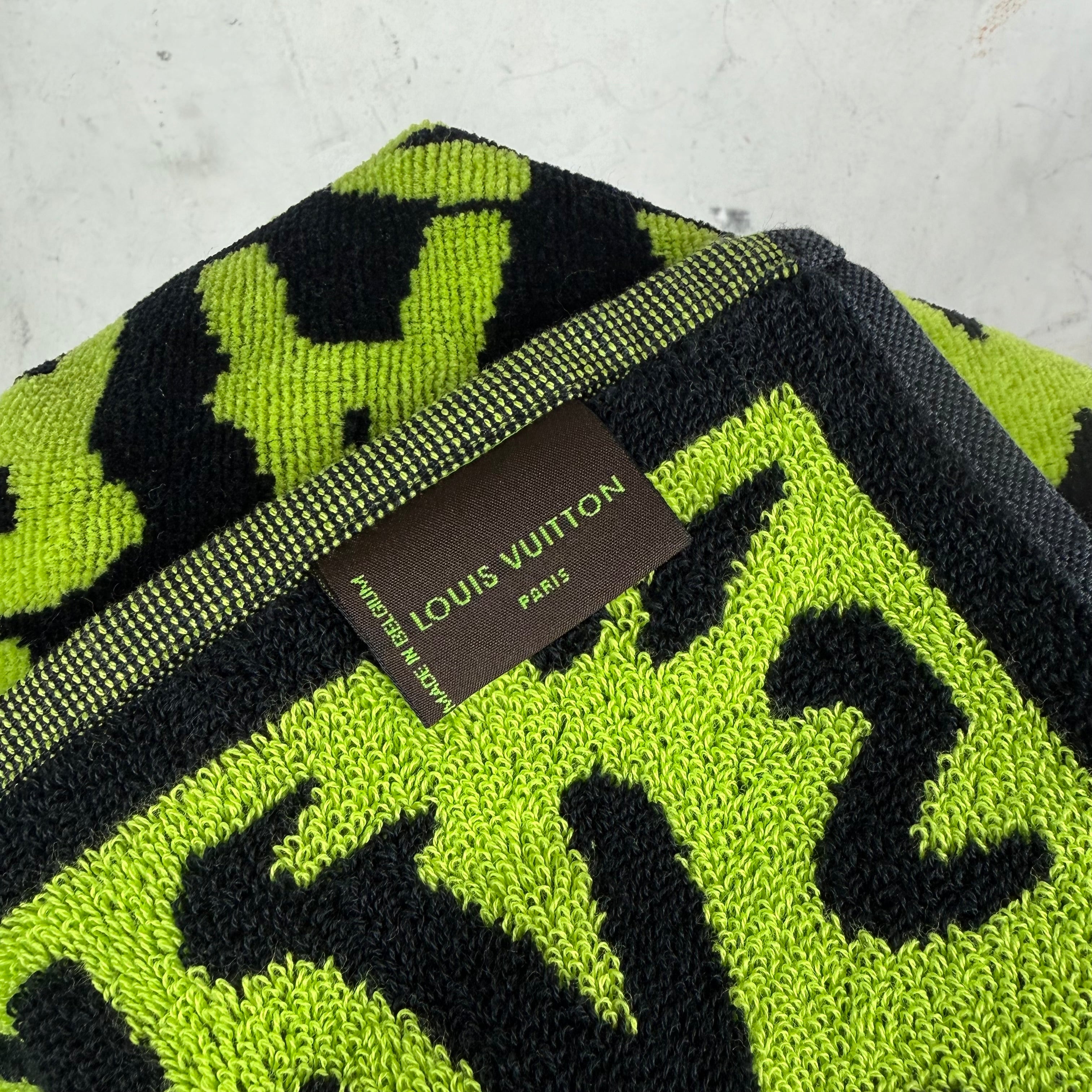 Louis Vuitton Stephen Sprouse Green Towel – www.Lukes.store