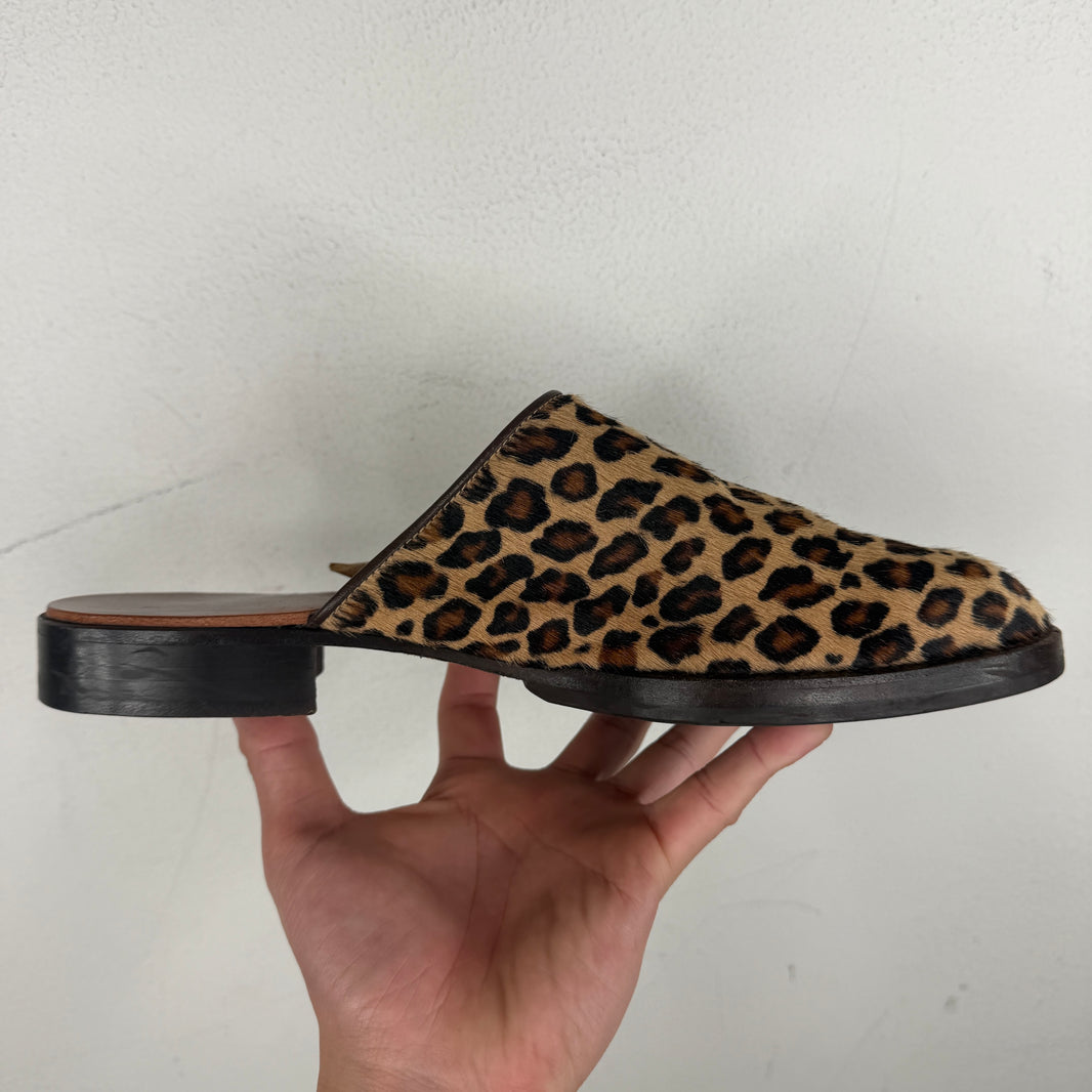 Hender Scheme Cheak Zoo Leopard Mules